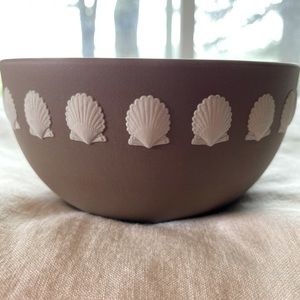 Brand New Wedgwood Seashell Bute Bowl